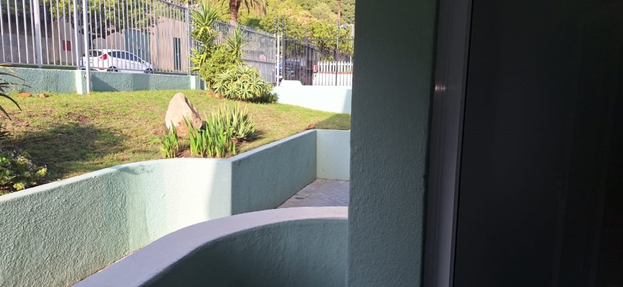 To Let 1 Bedroom Property for Rent in Vredehoek Western Cape